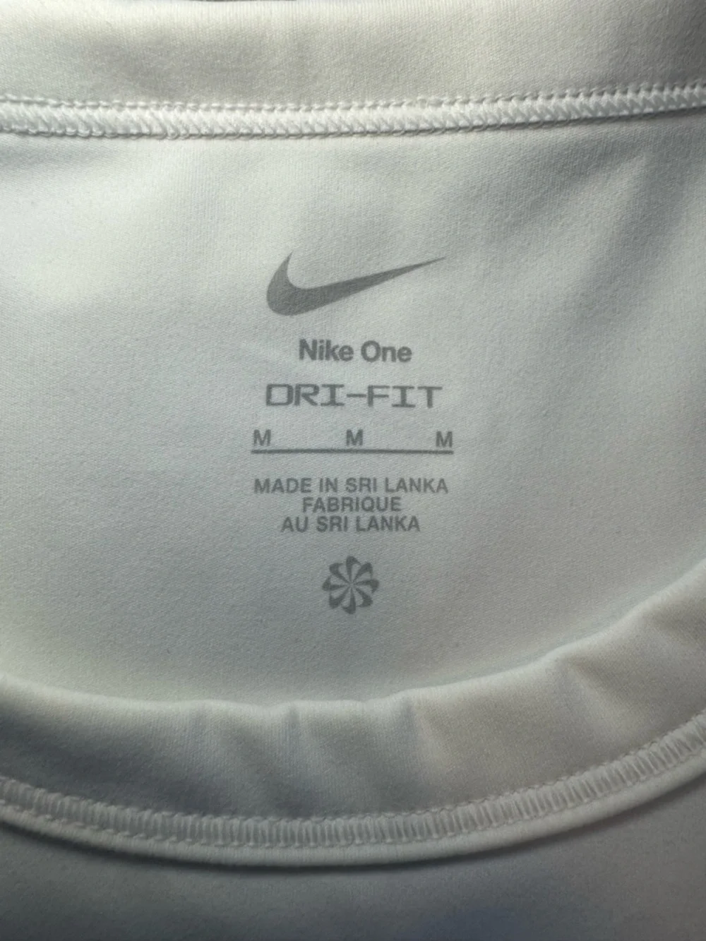 Nike White Short Sleeve Crop Tee - Picture 7 of 7